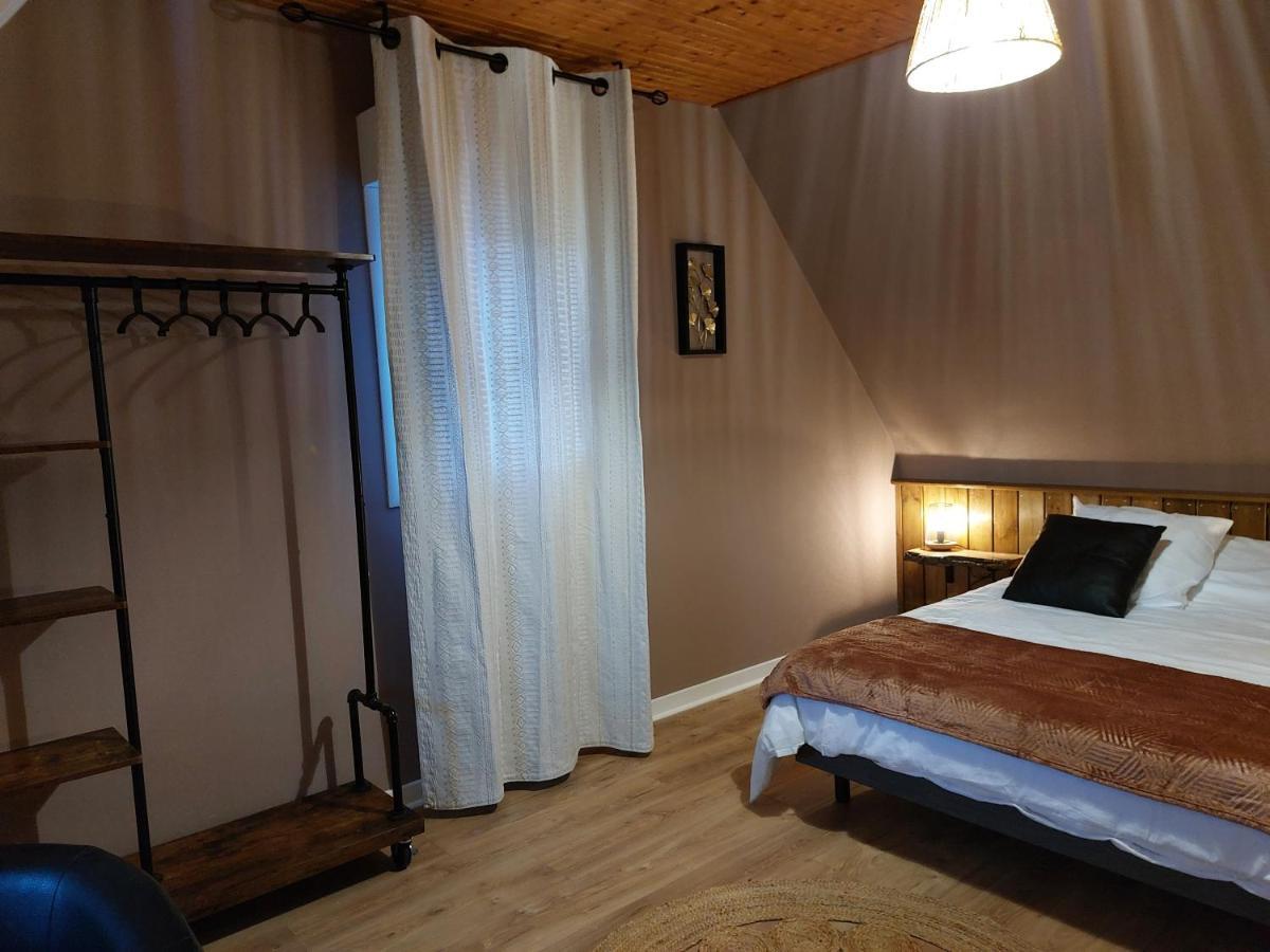 L'Escale D'Armor Bed & Breakfast Loudéac Екстериор снимка